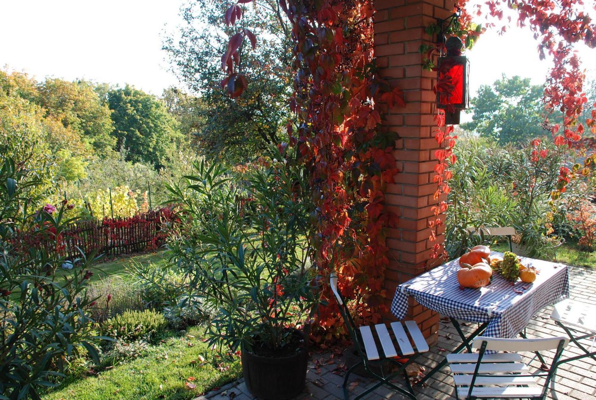 Hungaria Vendeghaz Hotel Eger Exterior photo